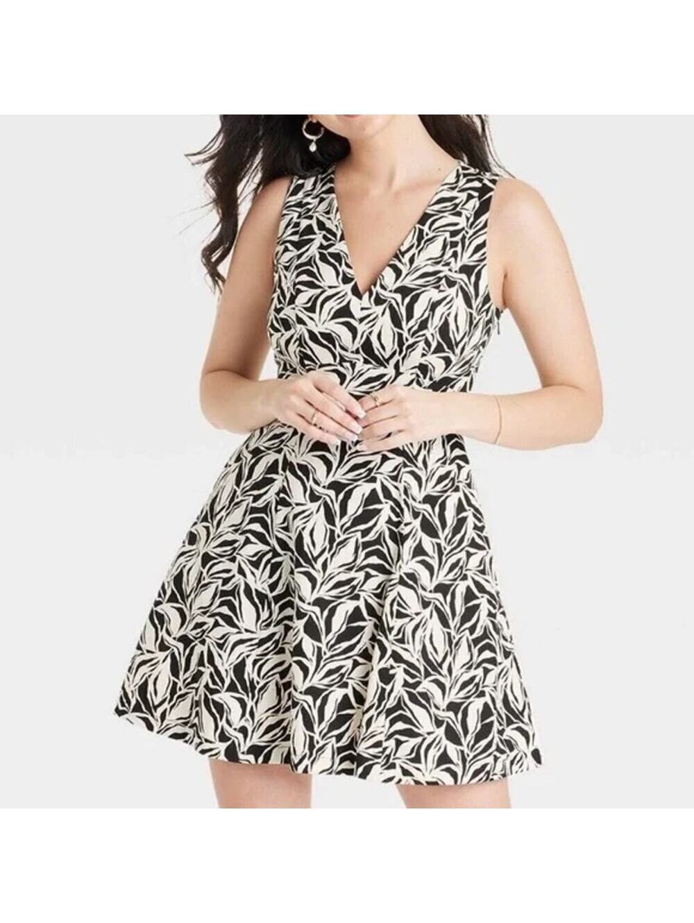 A New Day NWT Black White Floral Fit & Flare Mini Dress Size 2